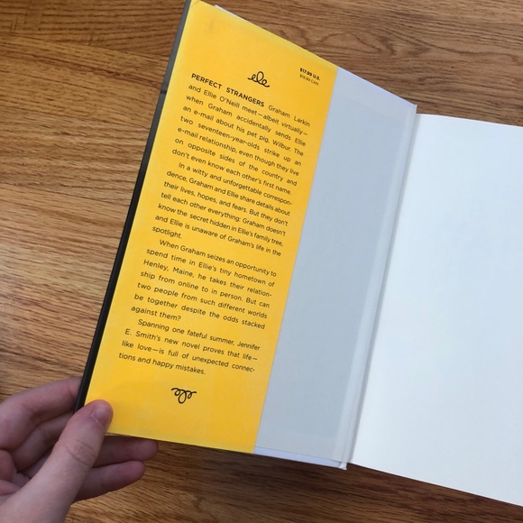 ❤️ 3 Jennifer E. Smith romance books! - Picture 3 of 8